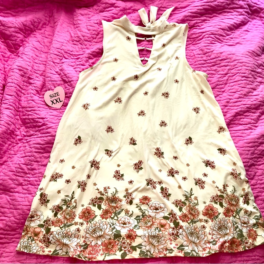XXL Off white soft floral dress
